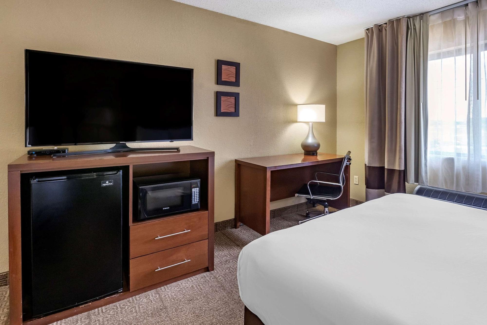 Comfort Inn Moline - Quad Cities Екстериор снимка