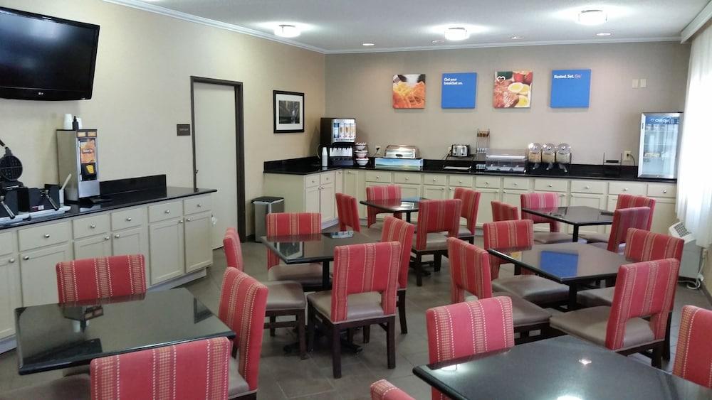 Comfort Inn Moline - Quad Cities Екстериор снимка
