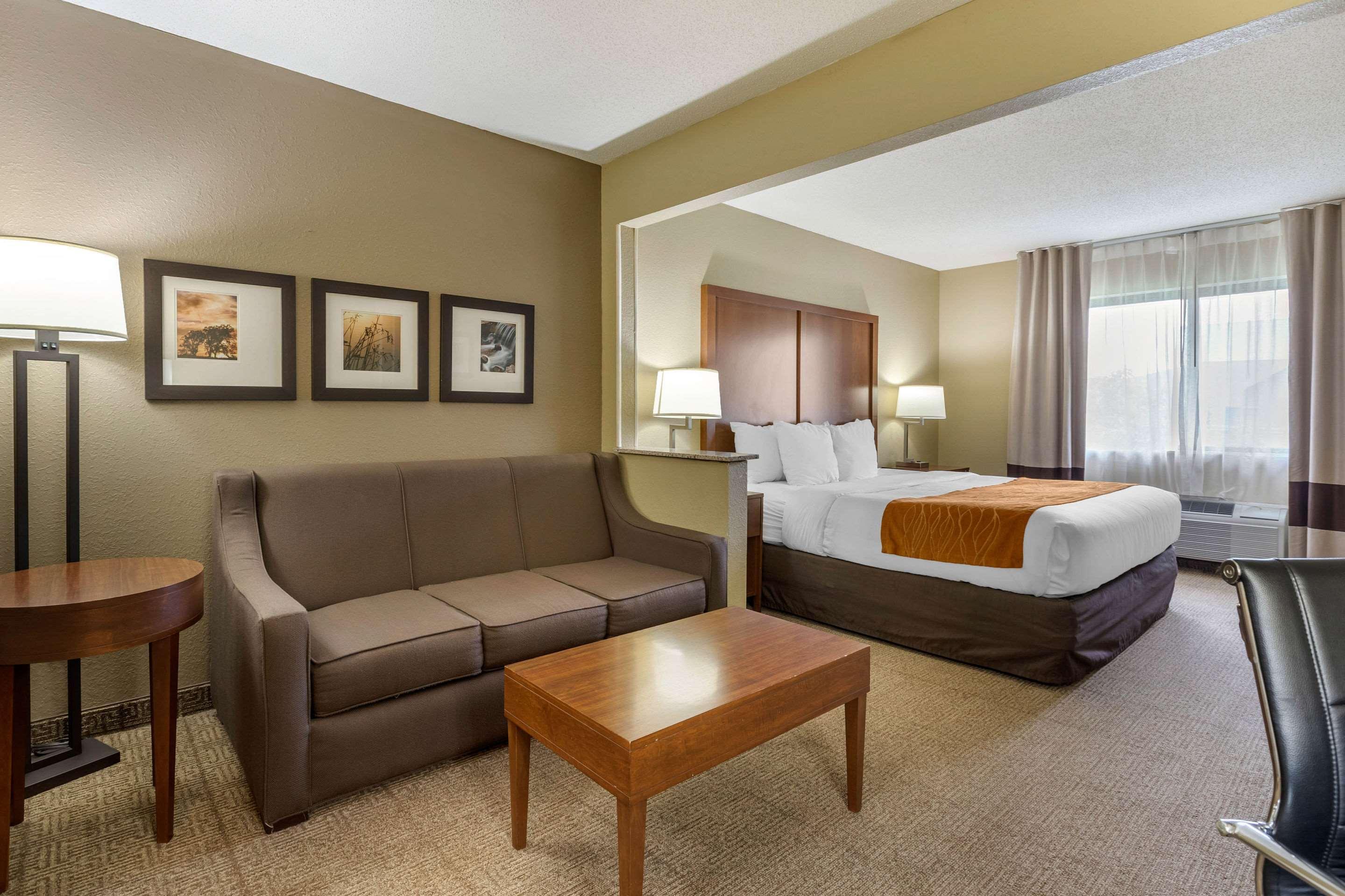 Comfort Inn Moline - Quad Cities Екстериор снимка
