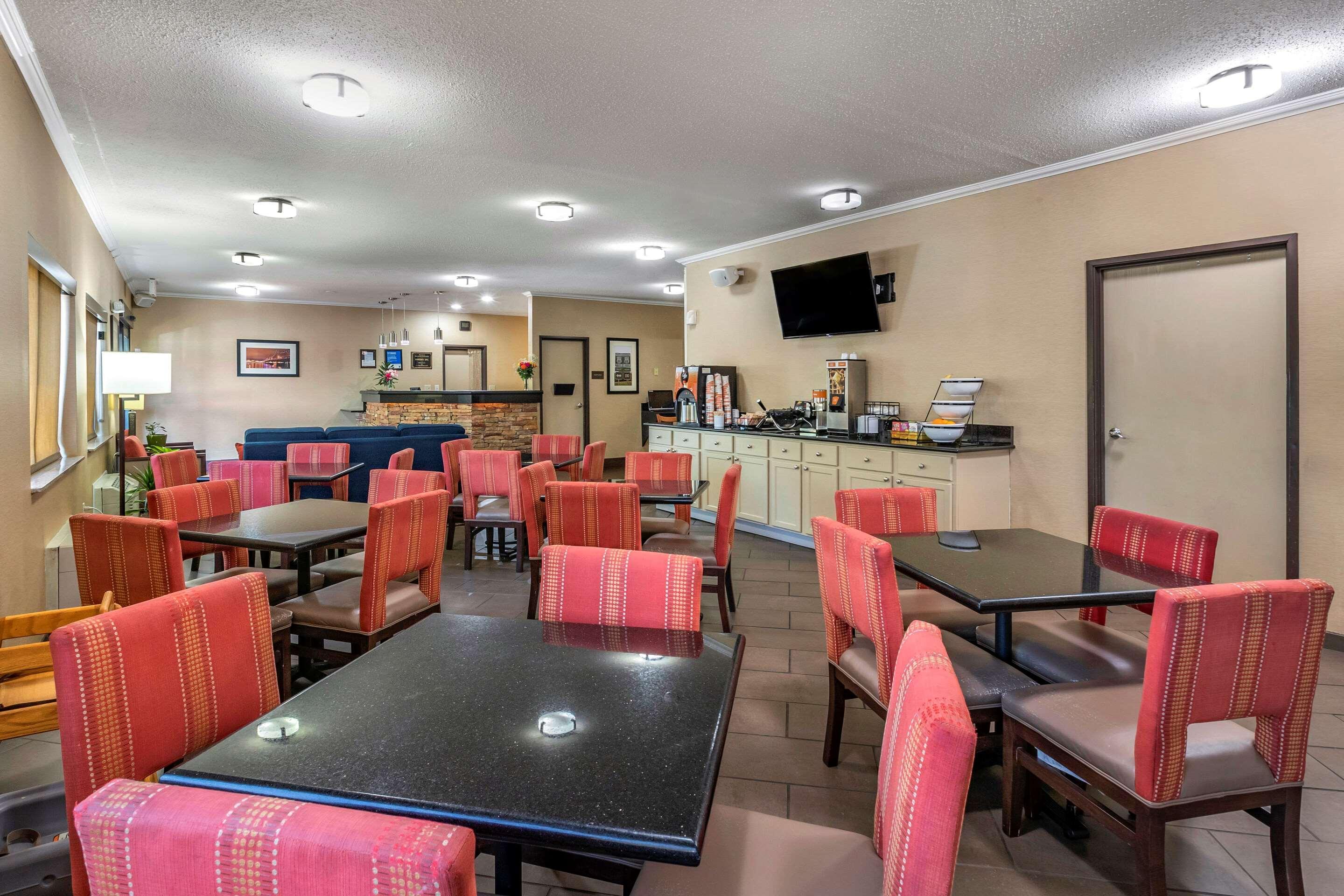 Comfort Inn Moline - Quad Cities Екстериор снимка